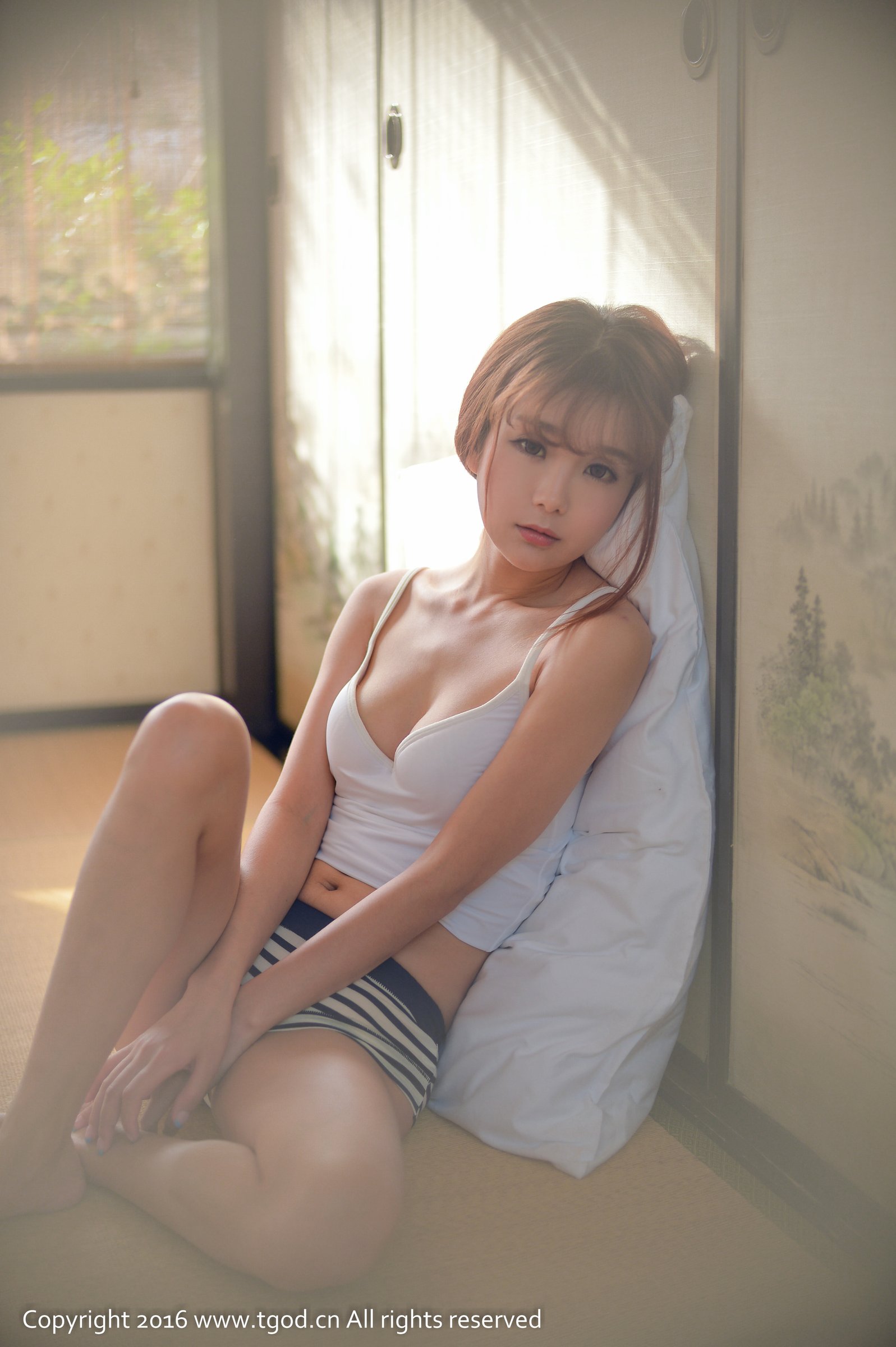 小九Vin [TGOD推女神]高清写真图童话里走出来的公主
