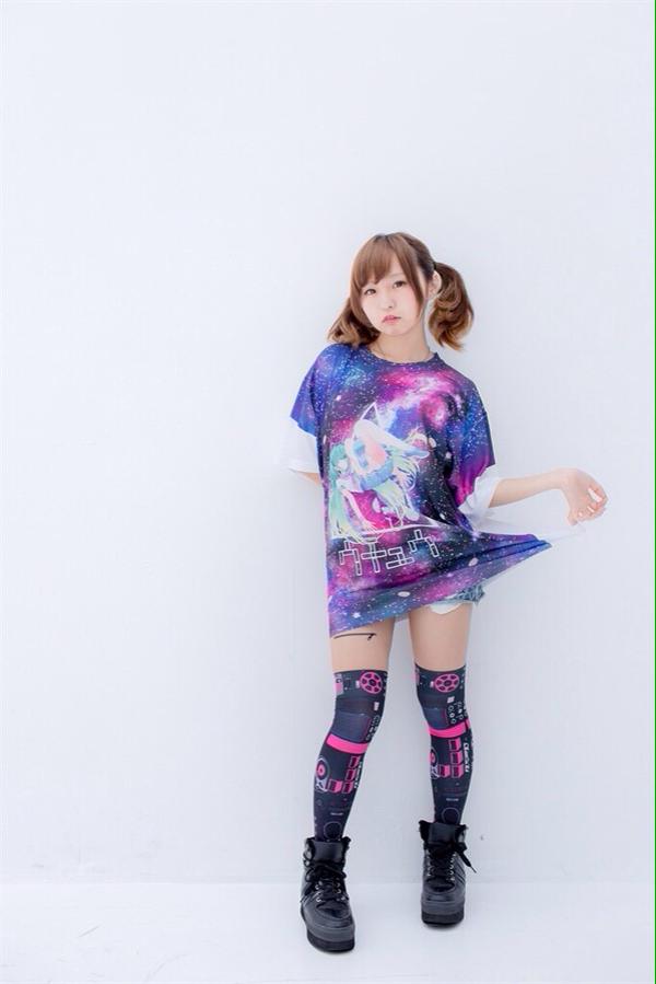 あんにゅい豆腐 迷人的小恶魔系制服打扮超cute