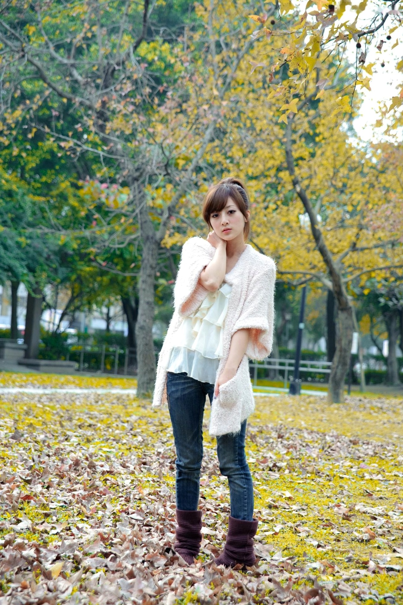 Gallery - 台湾美女张凯洁果子MM四四南村大安森林公园清新外拍写真，治愈系自然风街拍台湾清新治愈系户外街拍 张凯洁女神私房照_秀色女神 - image 29