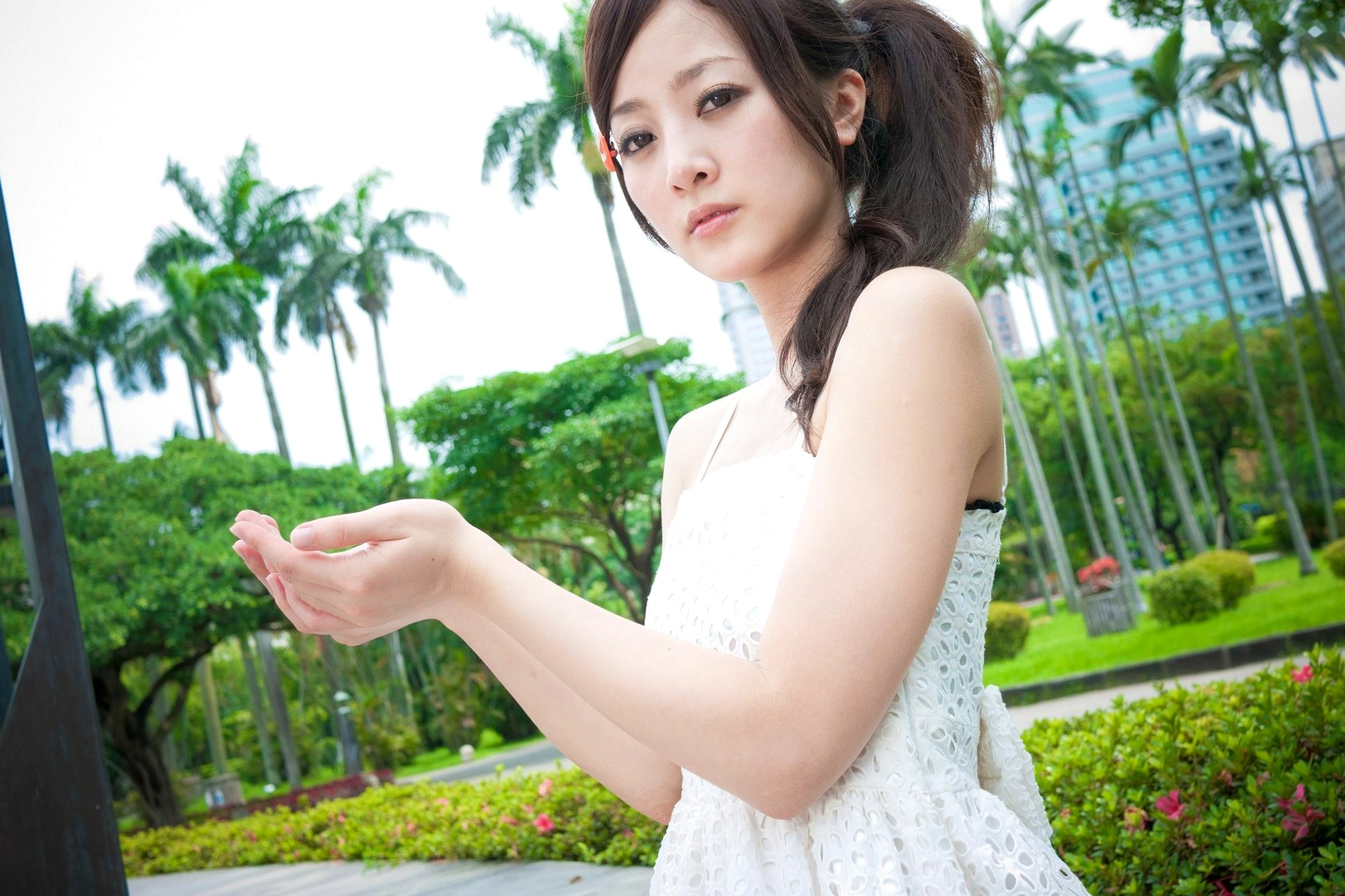 Gallery - 台湾正妹张允霏果子MM：228公园户外街拍写真，清新运动风造型，展现青春校园活力感台湾街拍清新户外女神 张凯洁女神私房照_秀色女神 - image 20