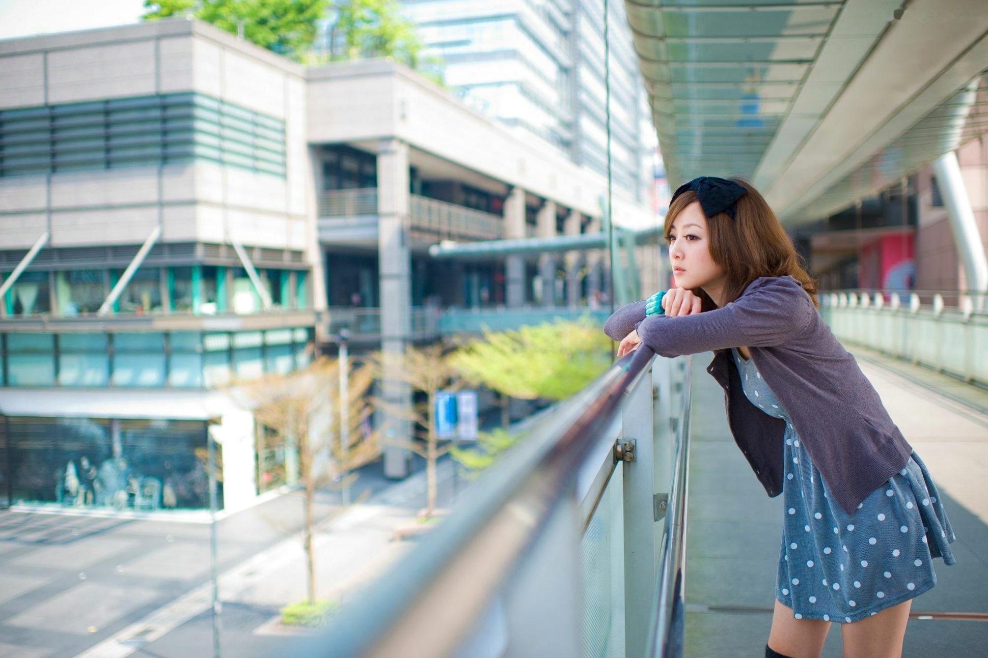 Gallery - 台湾正妹张允霏《城市漫游》户外甜美写真，清新少女优雅漫步都市街头台湾清新治愈系户外女神 张凯洁女神私房照_秀色女神 - image 10