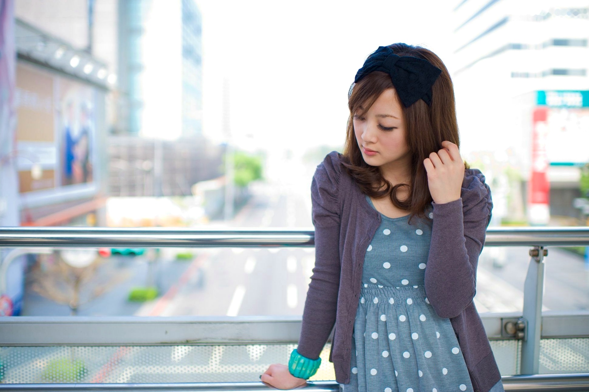 Gallery - 台湾正妹张允霏《城市漫游》户外甜美写真，清新少女优雅漫步都市街头台湾清新治愈系户外女神 张凯洁女神私房照_秀色女神 - image 12