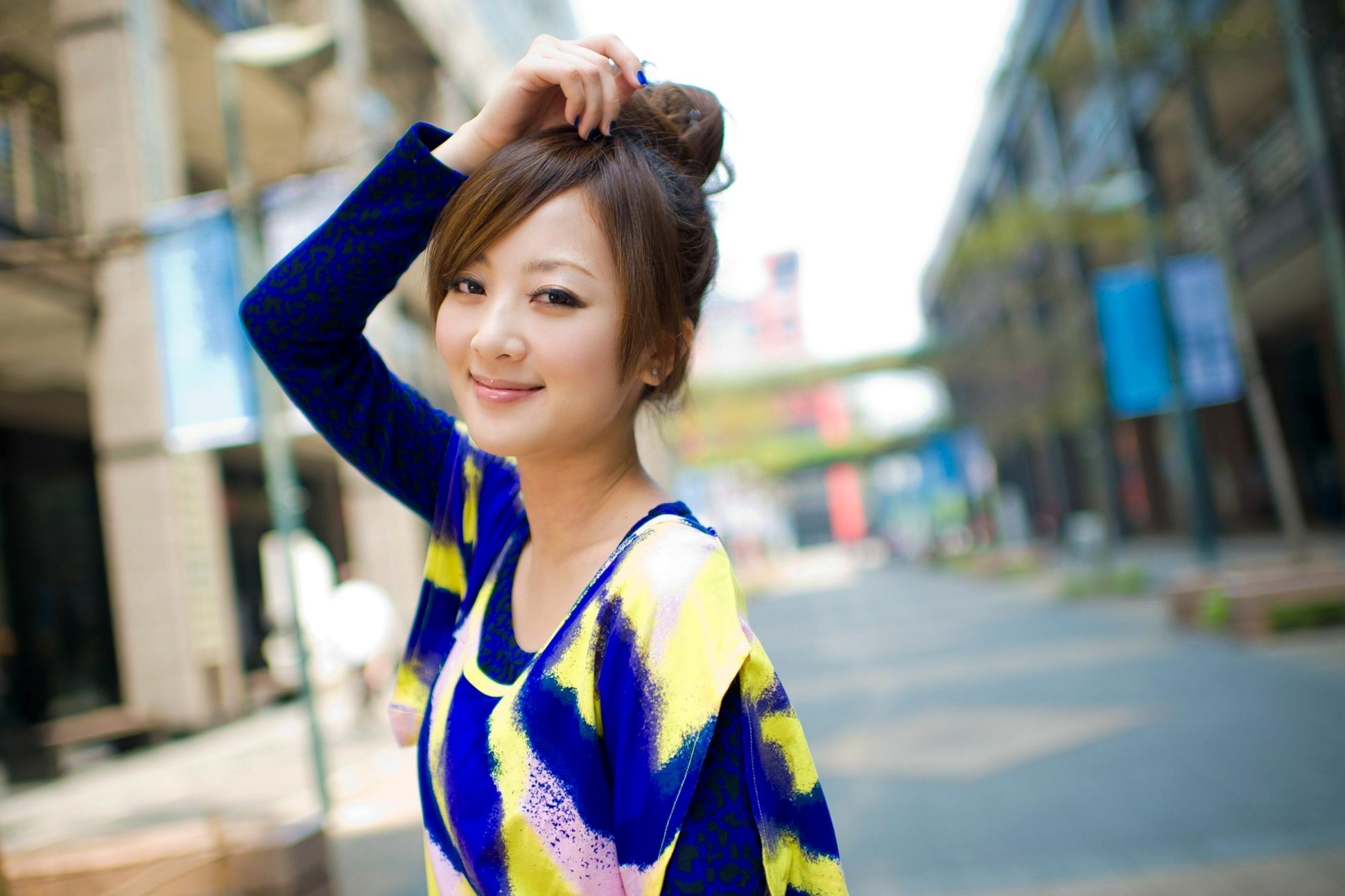 Gallery - 台湾正妹张允霏《城市漫游》户外甜美写真，清新少女优雅漫步都市街头台湾清新治愈系户外女神 张凯洁女神私房照_秀色女神 - image 29