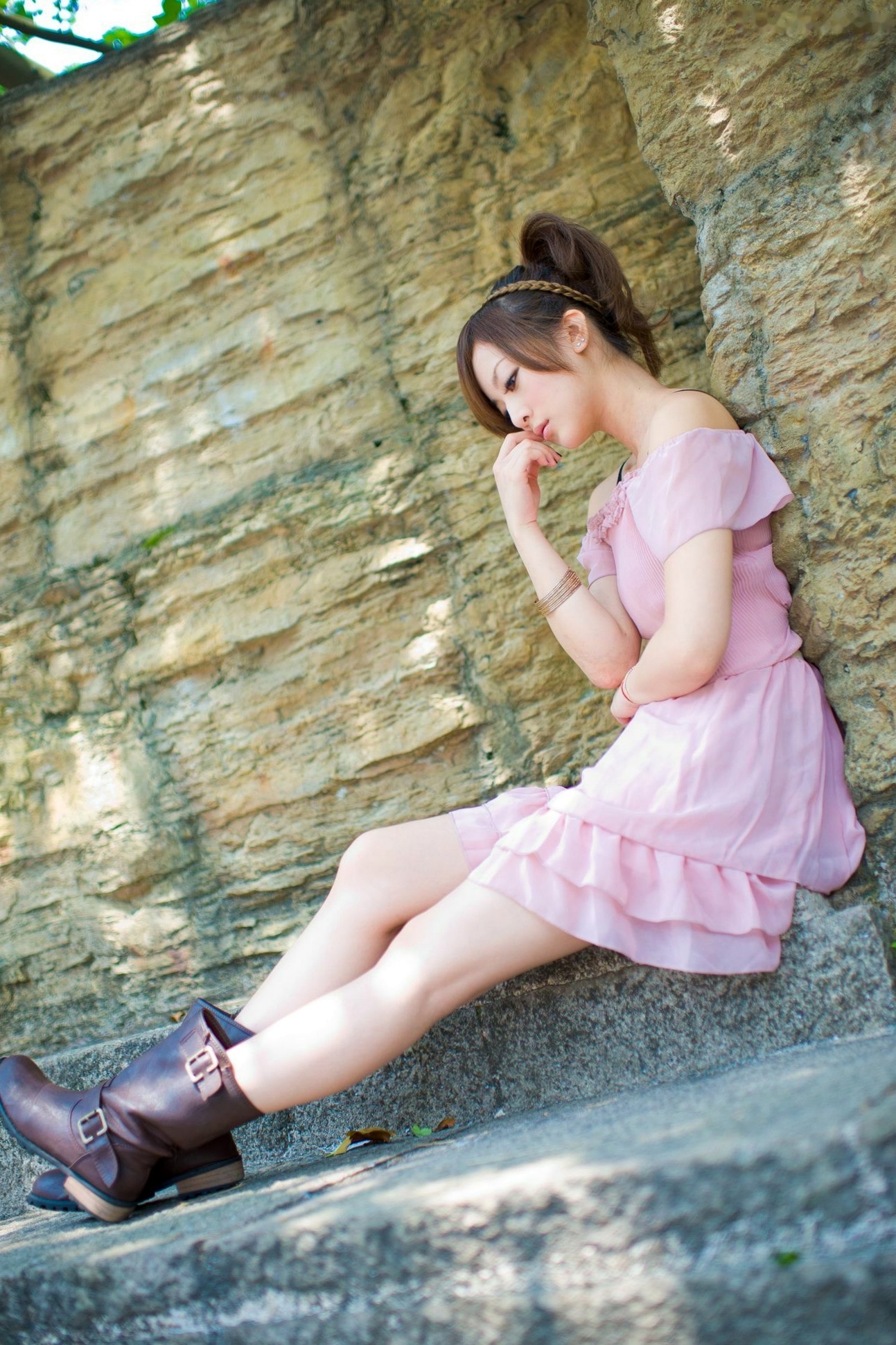 Gallery - 台湾正妹张允霏《城市漫游》户外甜美写真，清新少女优雅漫步都市街头台湾清新治愈系户外女神 张凯洁女神私房照_秀色女神 - image 42