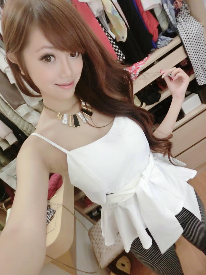 陈妤培 充气娃娃般的私房照诱惑写真图