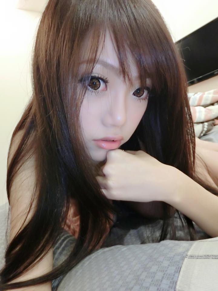 陈妤培 充气娃娃般的私房照诱惑写真图