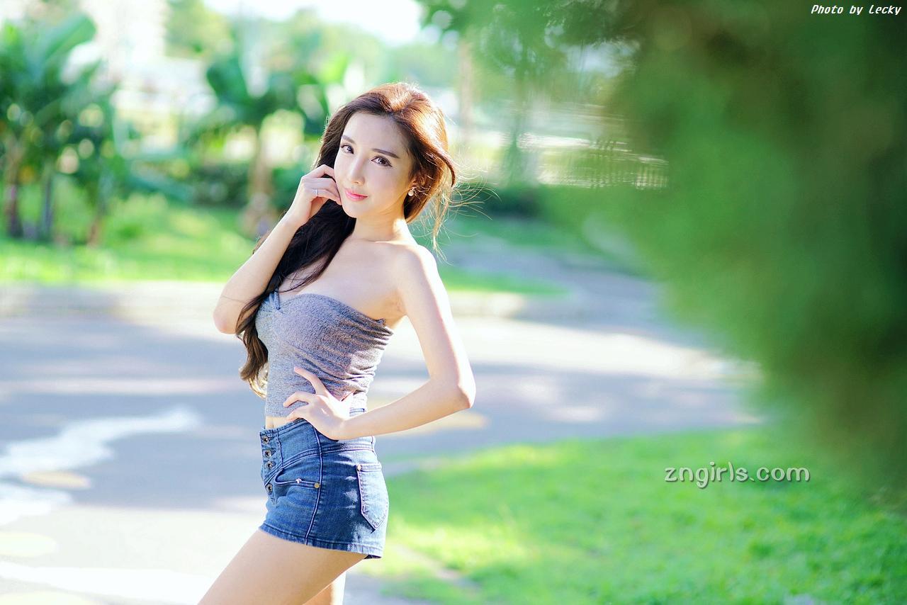 赵芸- 成熟女人户外写真系列七
