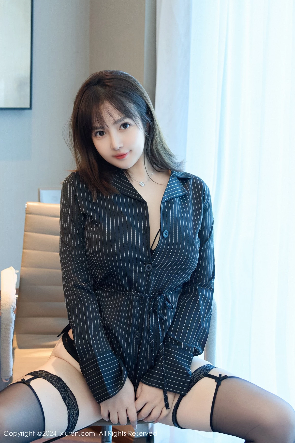 [XiuRen]高清写真图 2024.09.18 No.9170 养乐多Doll 黑丝美腿