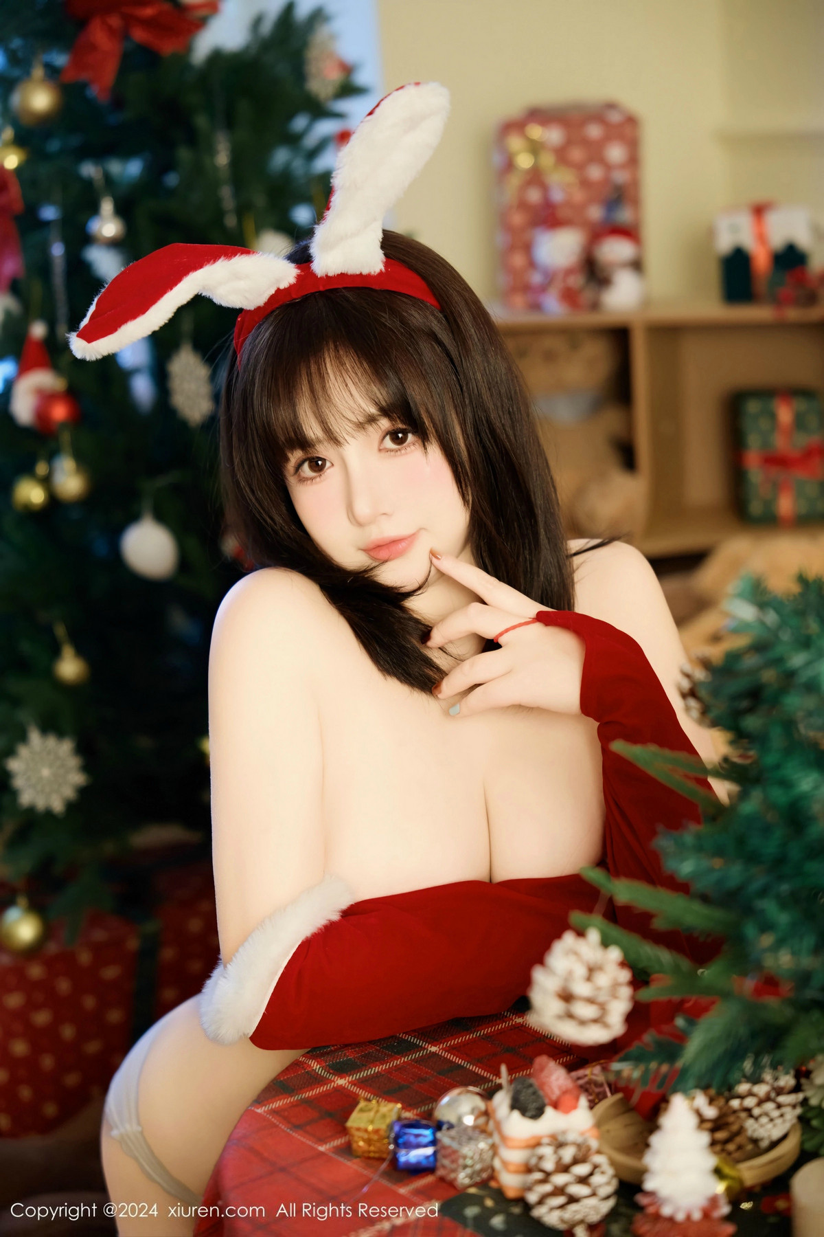 [XiuRen]高清写真图 2024.12.25 No.9656 养乐多Doll 美臀性感