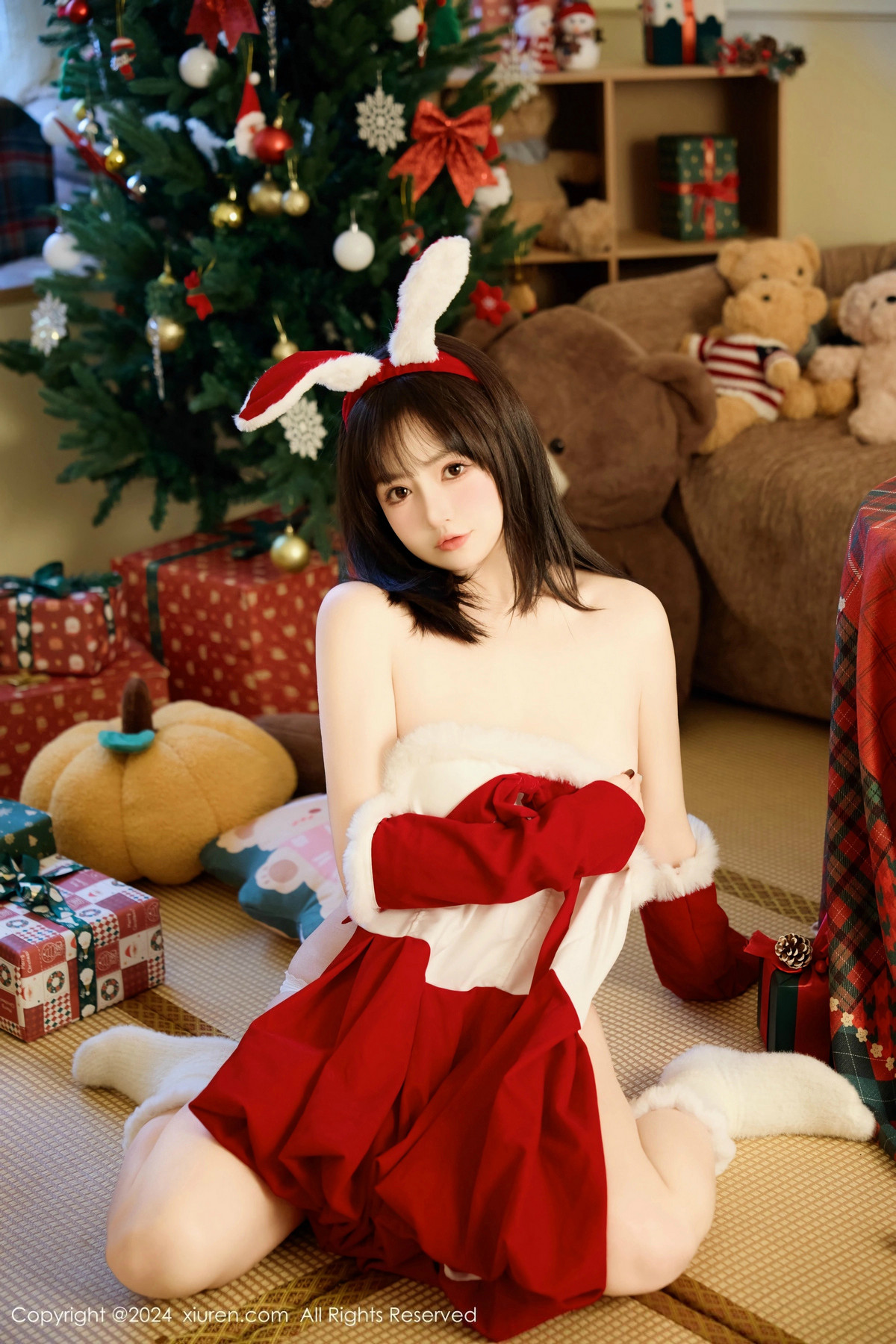 [XiuRen]高清写真图 2024.12.25 No.9656 养乐多Doll 美臀性感