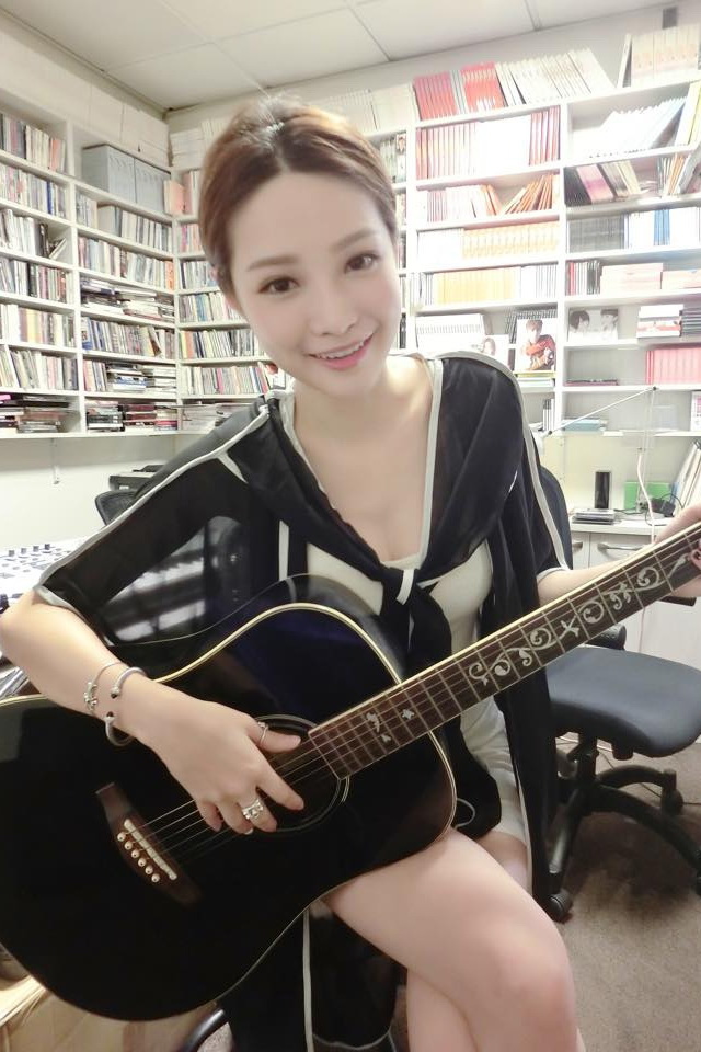 陈梦晨Mornin E奶南半球歌手微热女孩