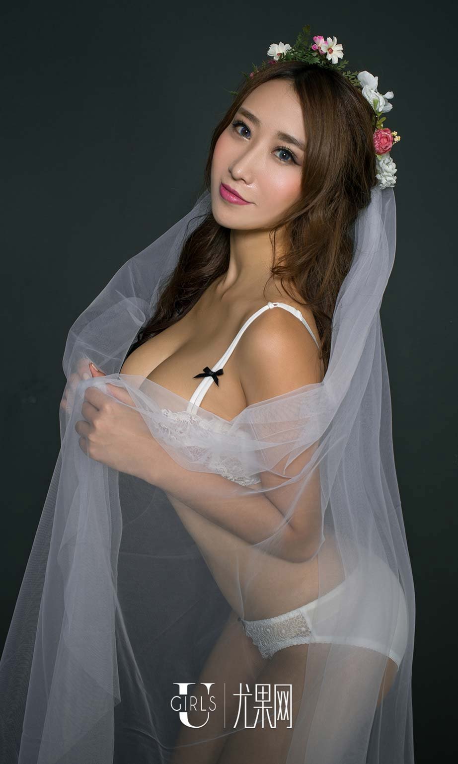 姜雨宏 [爱尤物]高清写真图VOL.506 爆乳新娘