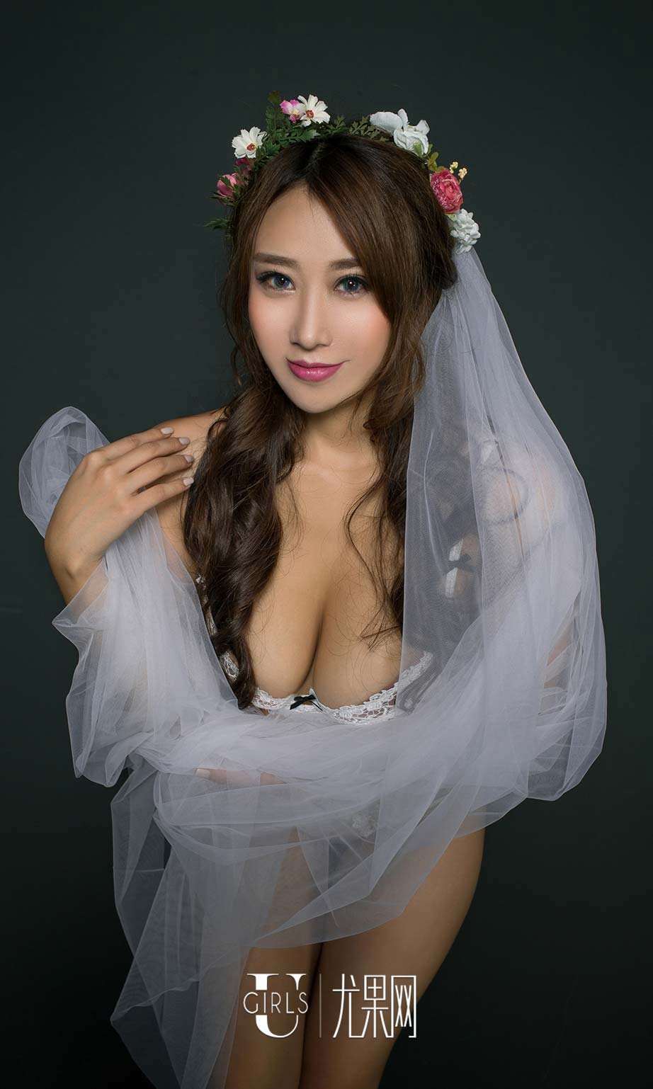 姜雨宏 [爱尤物]高清写真图VOL.506 爆乳新娘