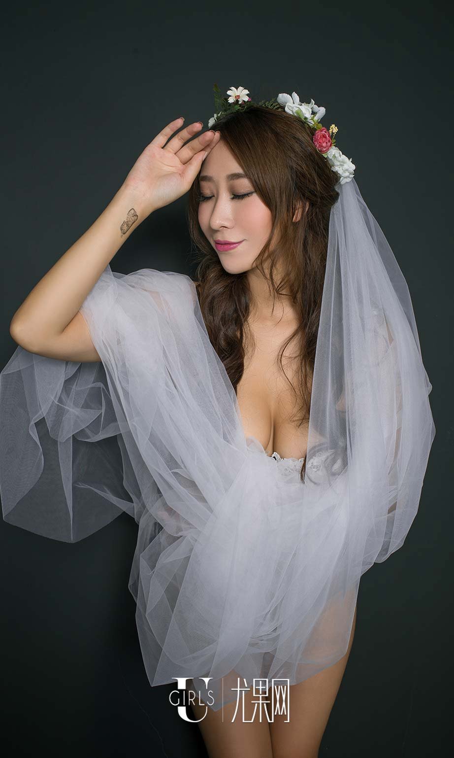 姜雨宏 [爱尤物]高清写真图VOL.506 爆乳新娘