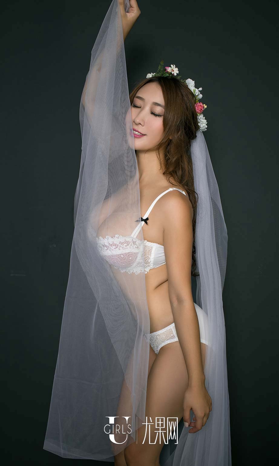 姜雨宏 [爱尤物]高清写真图VOL.506 爆乳新娘