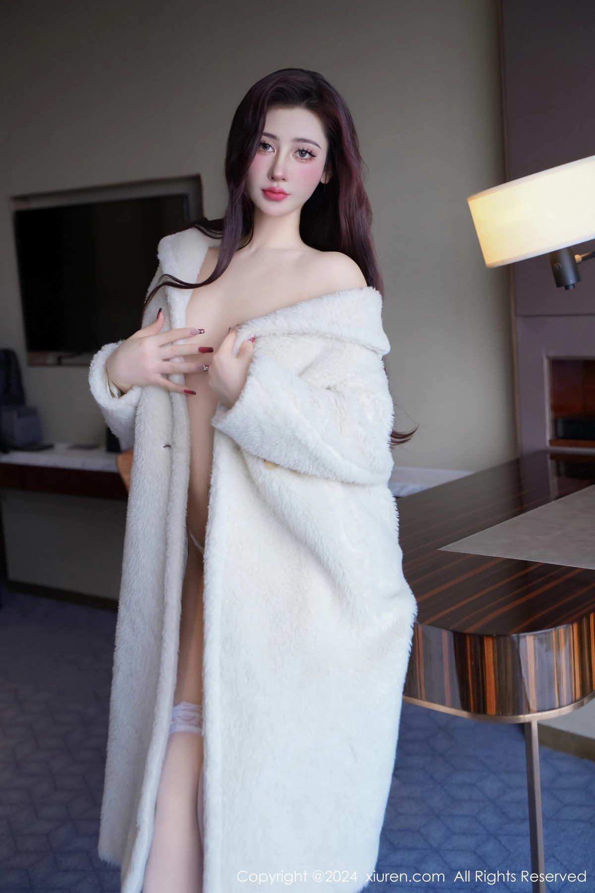 [XiuRen]高清写真图 2024.01.18 No.7978 蕾蕾醒了没 新人美臀