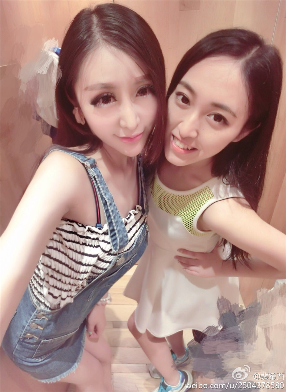 裴希西 性感自拍照