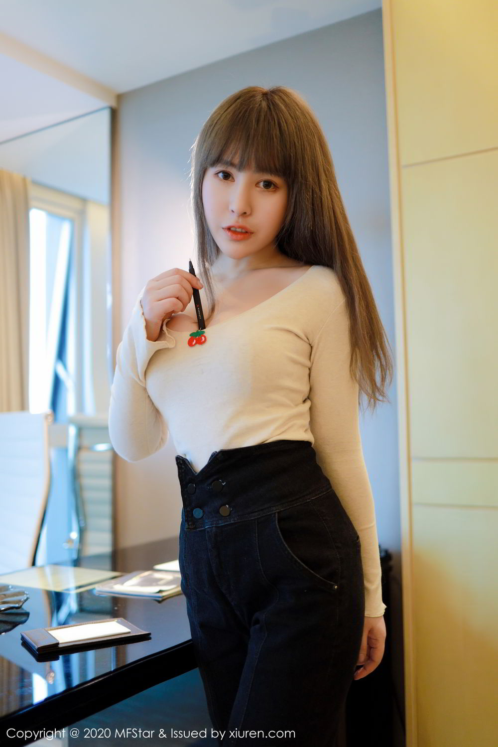 [MFStar]高清写真图 2020.03.10 VOL.284 艾莉✨Evelyn