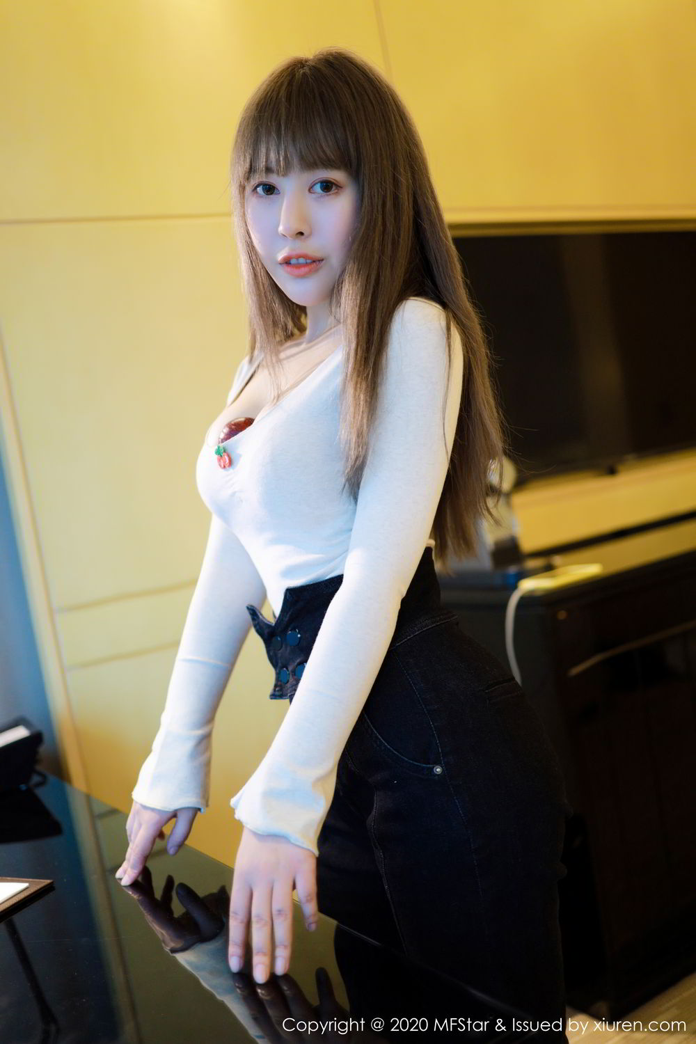 [MFStar]高清写真图 2020.03.10 VOL.284 艾莉✨Evelyn