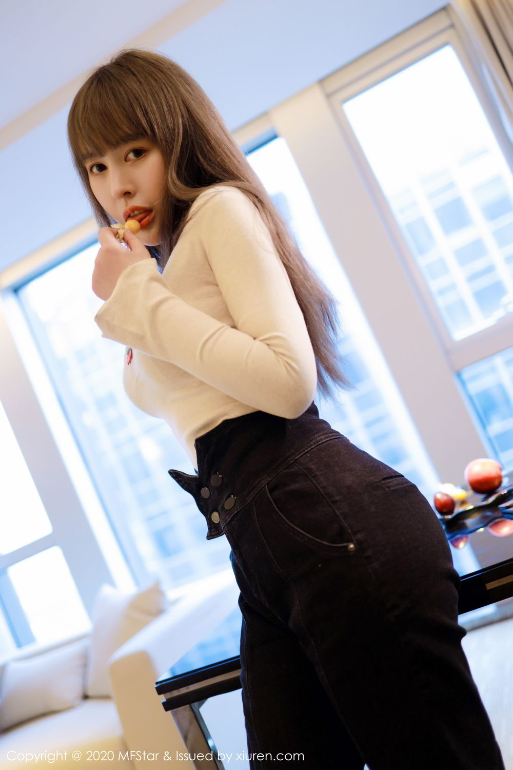 [MFStar]高清写真图 2020.03.10 VOL.284 艾莉✨Evelyn
