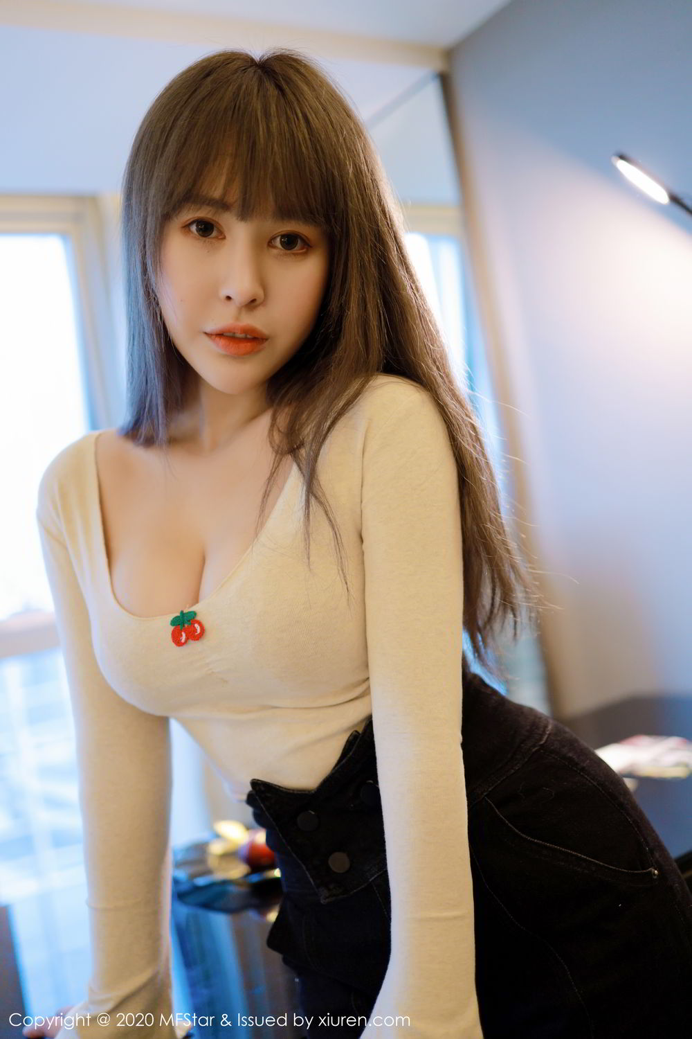 [MFStar]高清写真图 2020.03.10 VOL.284 艾莉✨Evelyn
