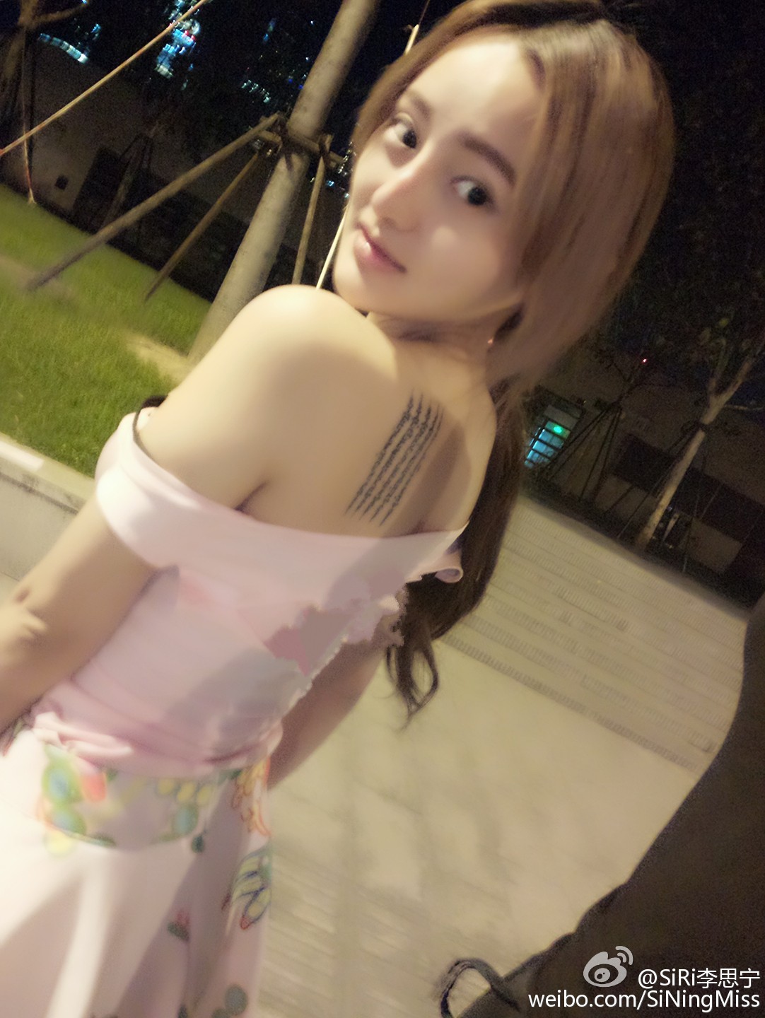 李思宁SiByl 俏丽美人私房照诱惑写真图