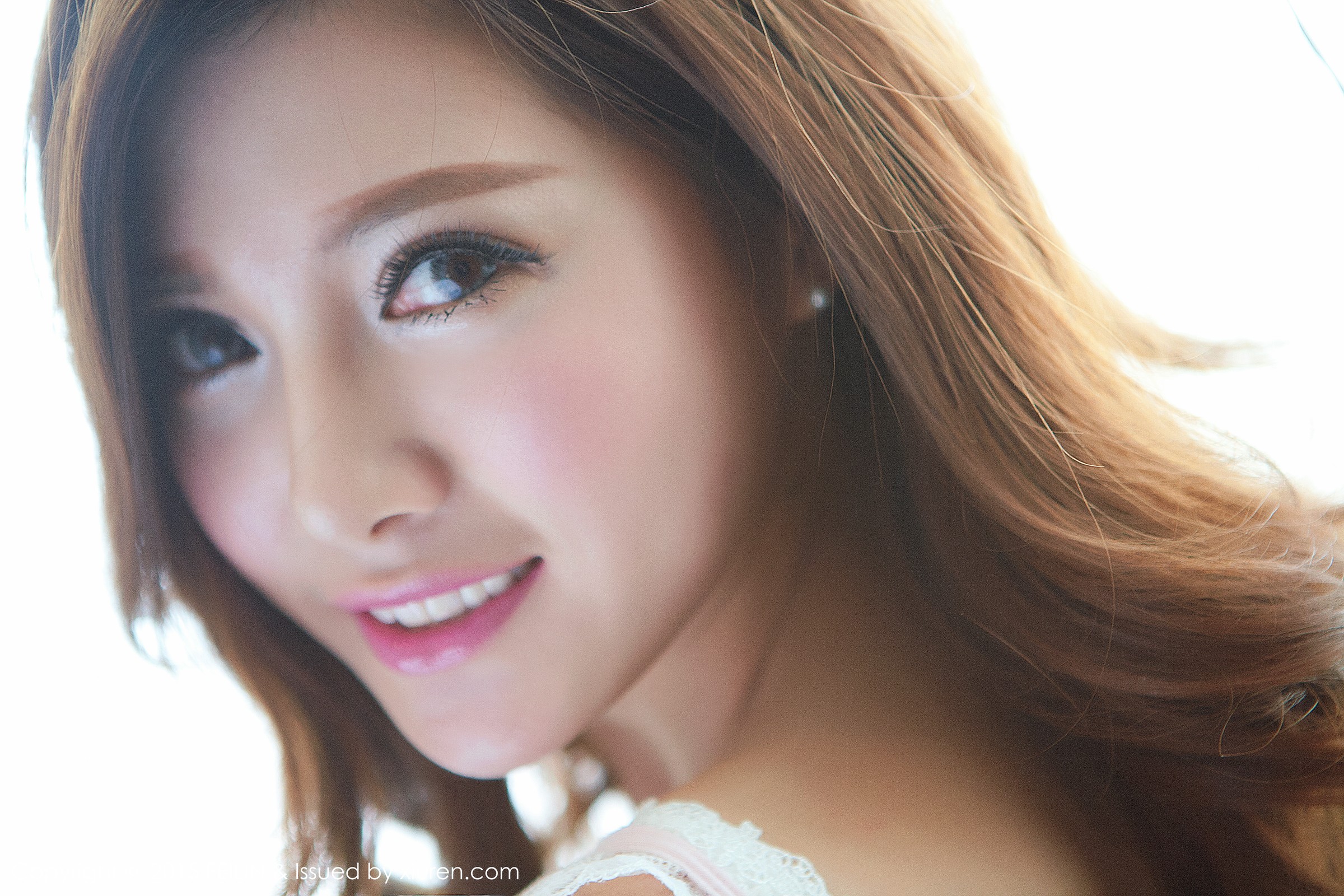 奶茶Emily [FEILIN嗲囡囡]高清写真图2015.07.27 VOL.001