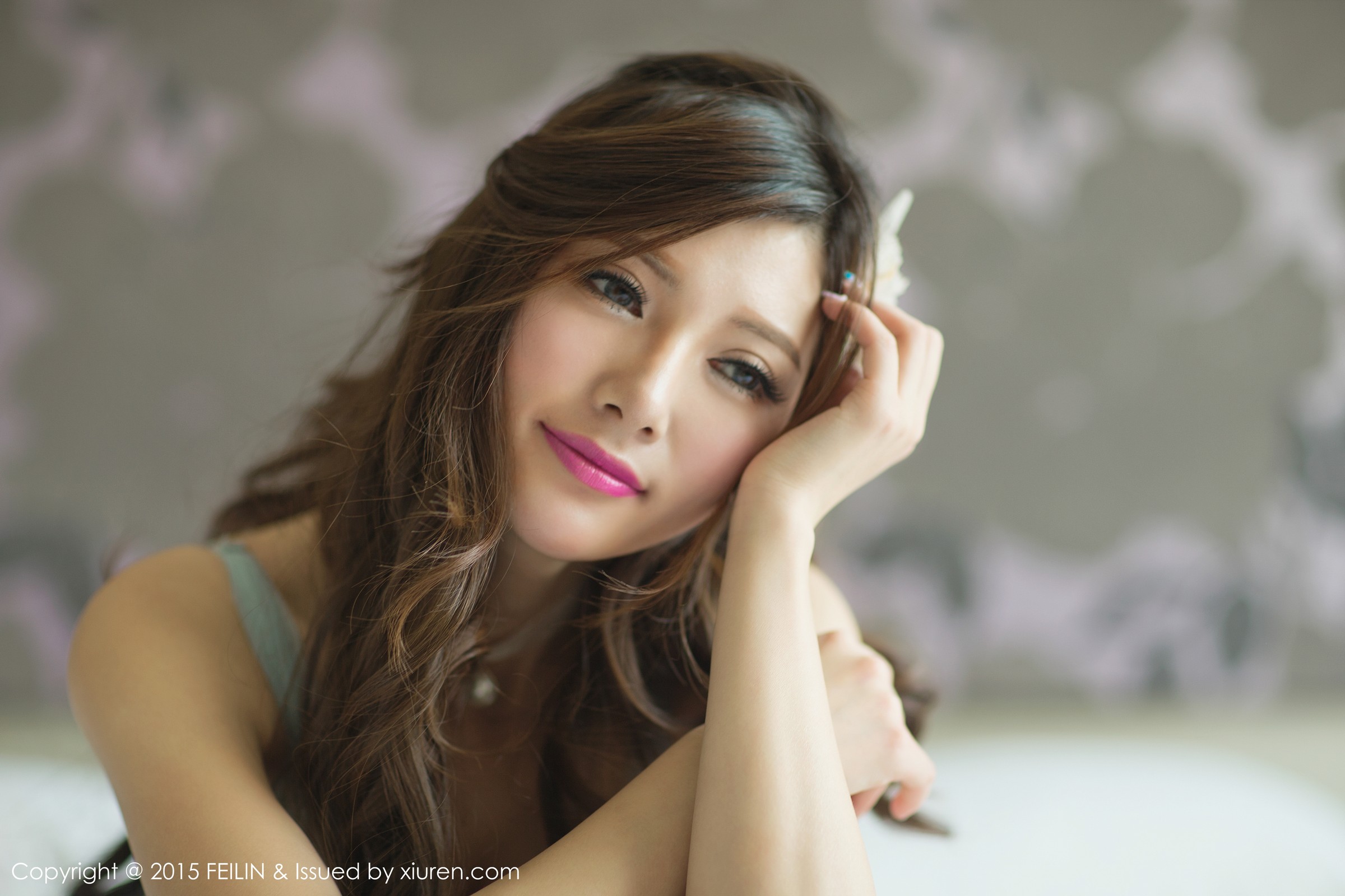 奶茶Emily [FEILIN嗲囡囡]高清写真图2015.07.27 VOL.001