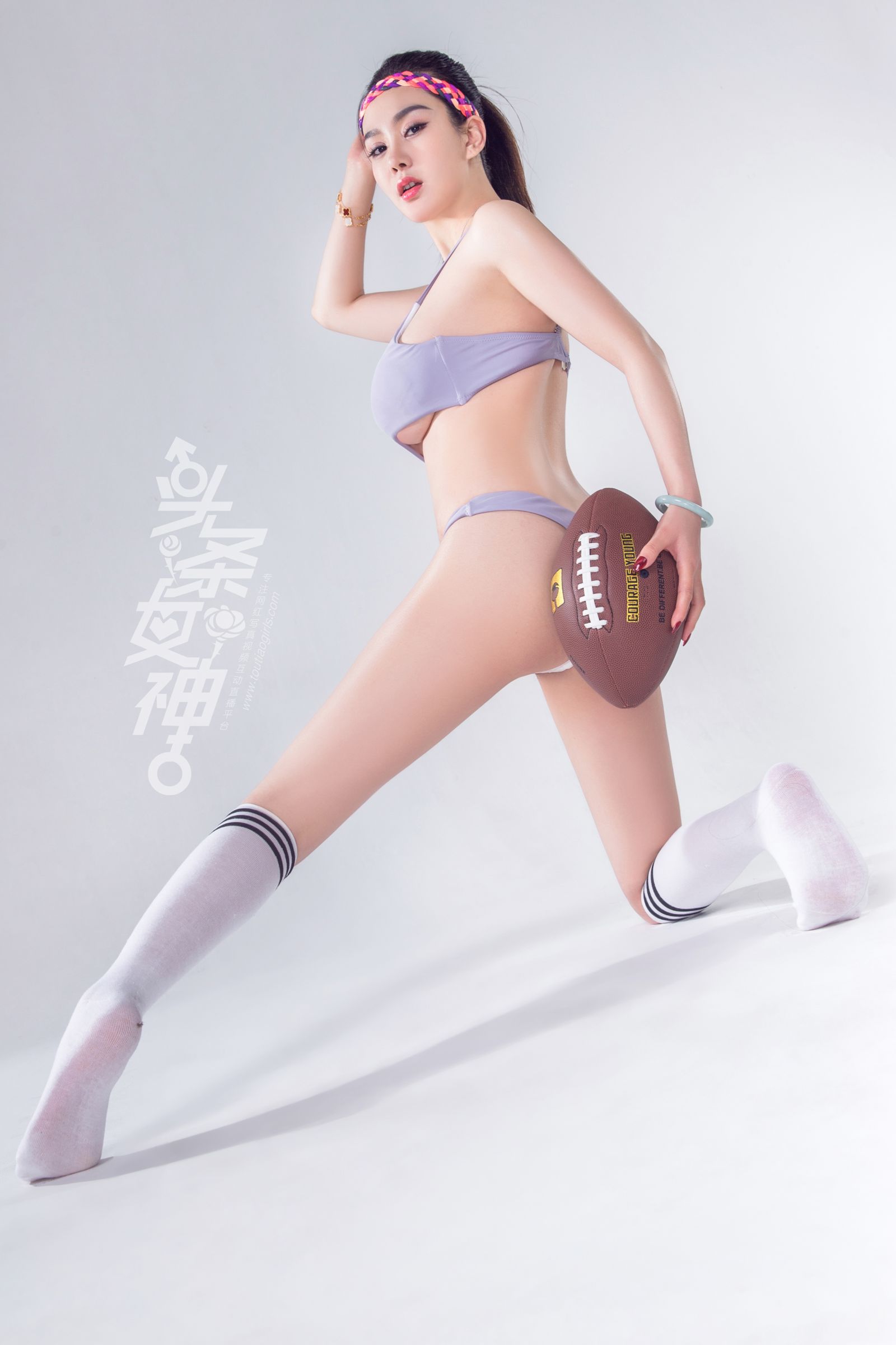 Gallery - 头条四女神超级碗 装不下的盛世欧派头条女神 - Goddess 波涛胸涌人间胸器 易阳ELLY女神私房照_秀色女神 - image 1
