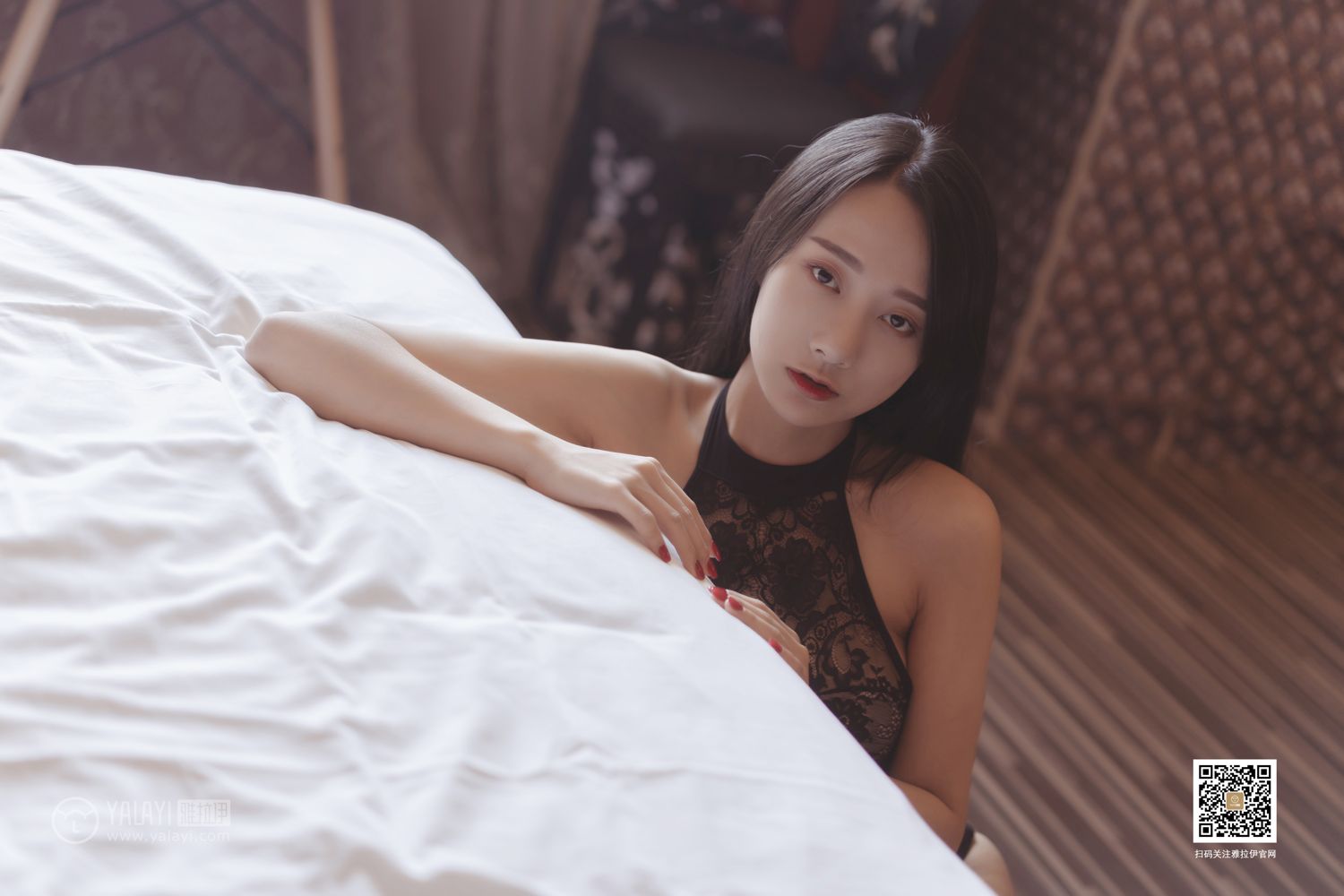 [YALAYI雅拉伊]高清写真图 2019.09.03 Vol.389 睡美人 何嘉颖