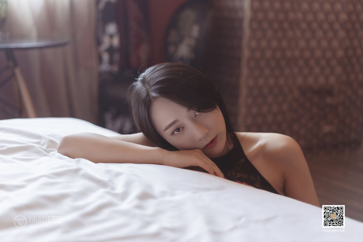 [YALAYI雅拉伊]高清写真图 2019.09.03 Vol.389 睡美人 何嘉颖