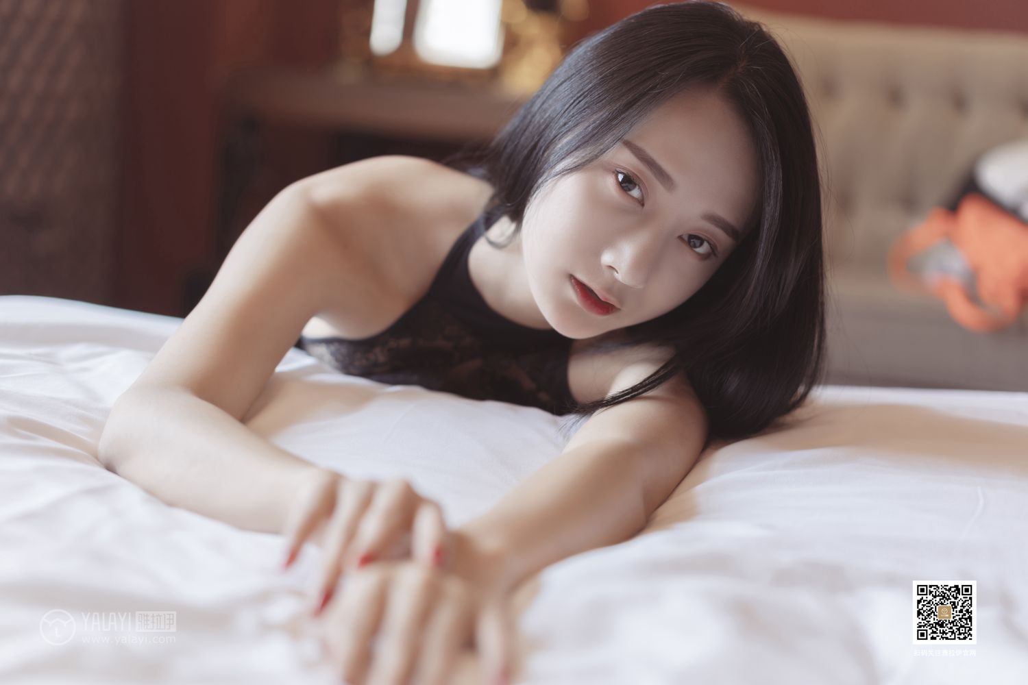[YALAYI雅拉伊]高清写真图 2019.09.03 Vol.389 睡美人 何嘉颖