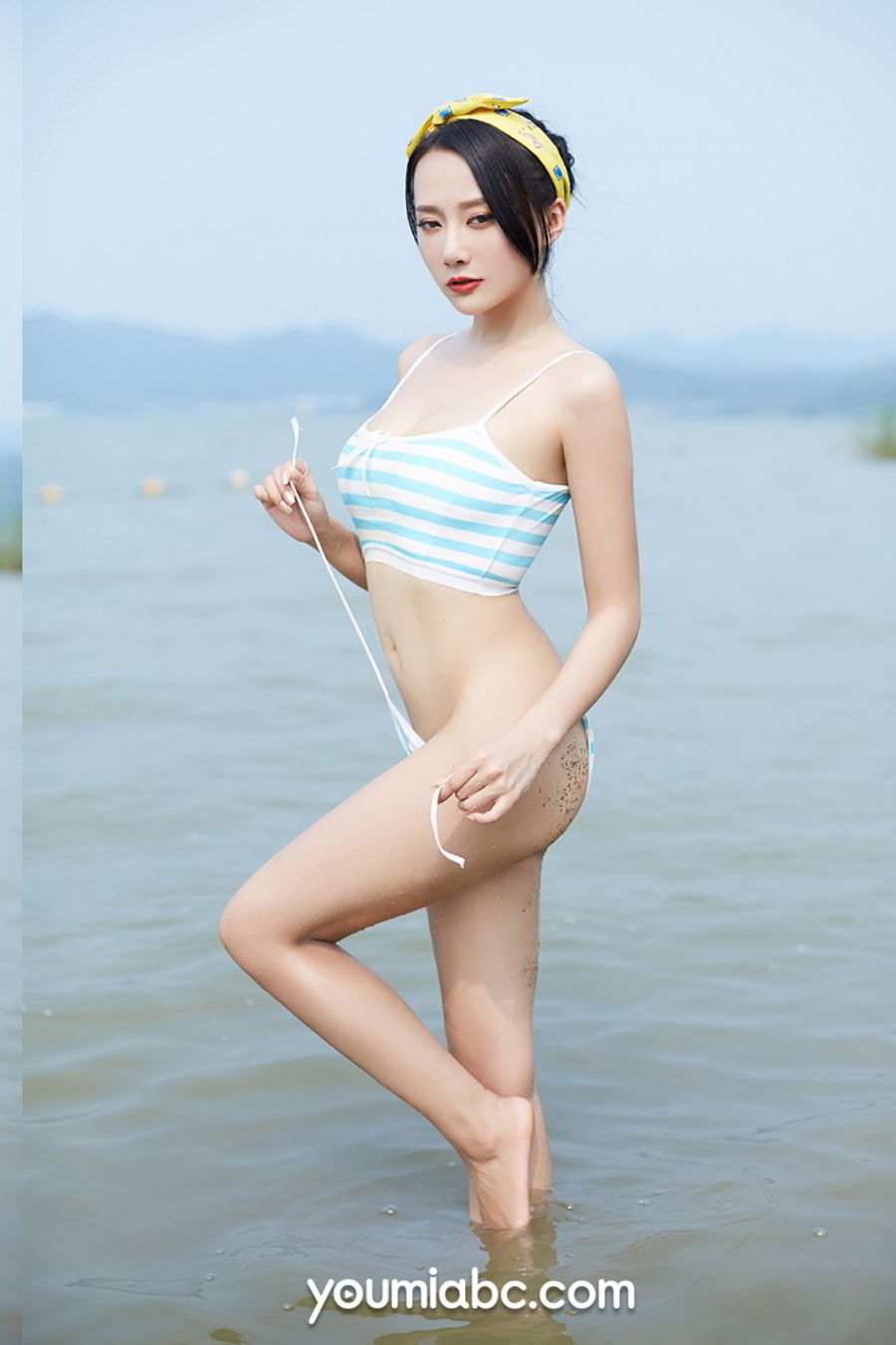 尤蜜Youmi 2019.11.09 何嘉颖 沙滩邂逅