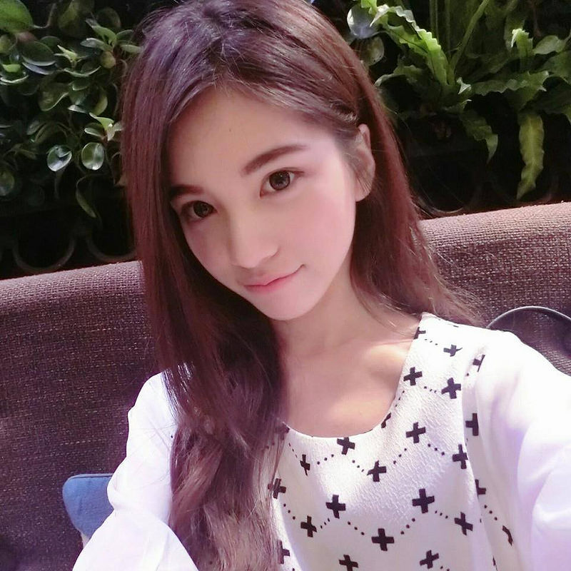 李依庭 漂亮又和气的女孩