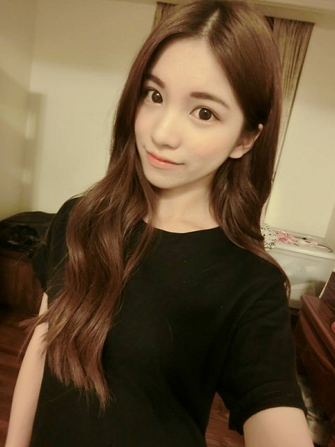 李依庭 漂亮又和气的女孩