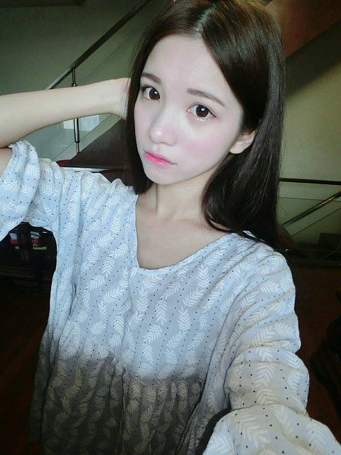 李依庭 漂亮又和气的女孩
