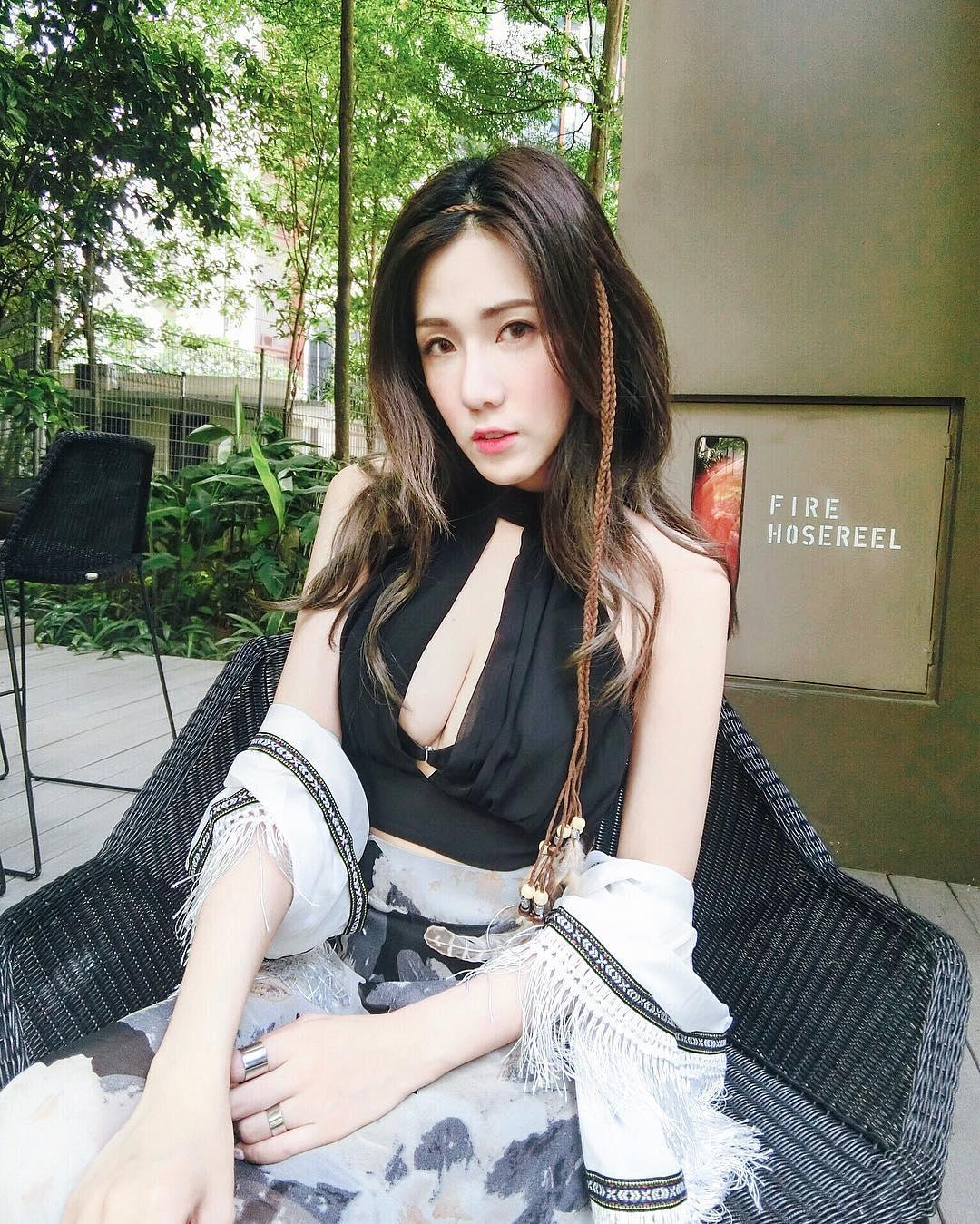 比基尼正妹黄羽翊 视线一秒都无法移开