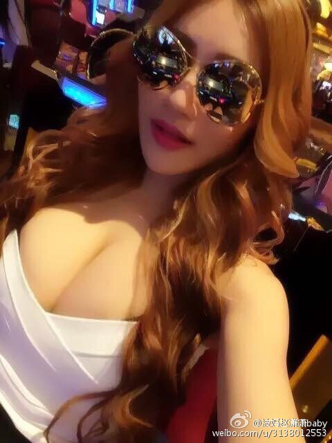波妈赵潇潇 性感家居私房照诱惑写真图