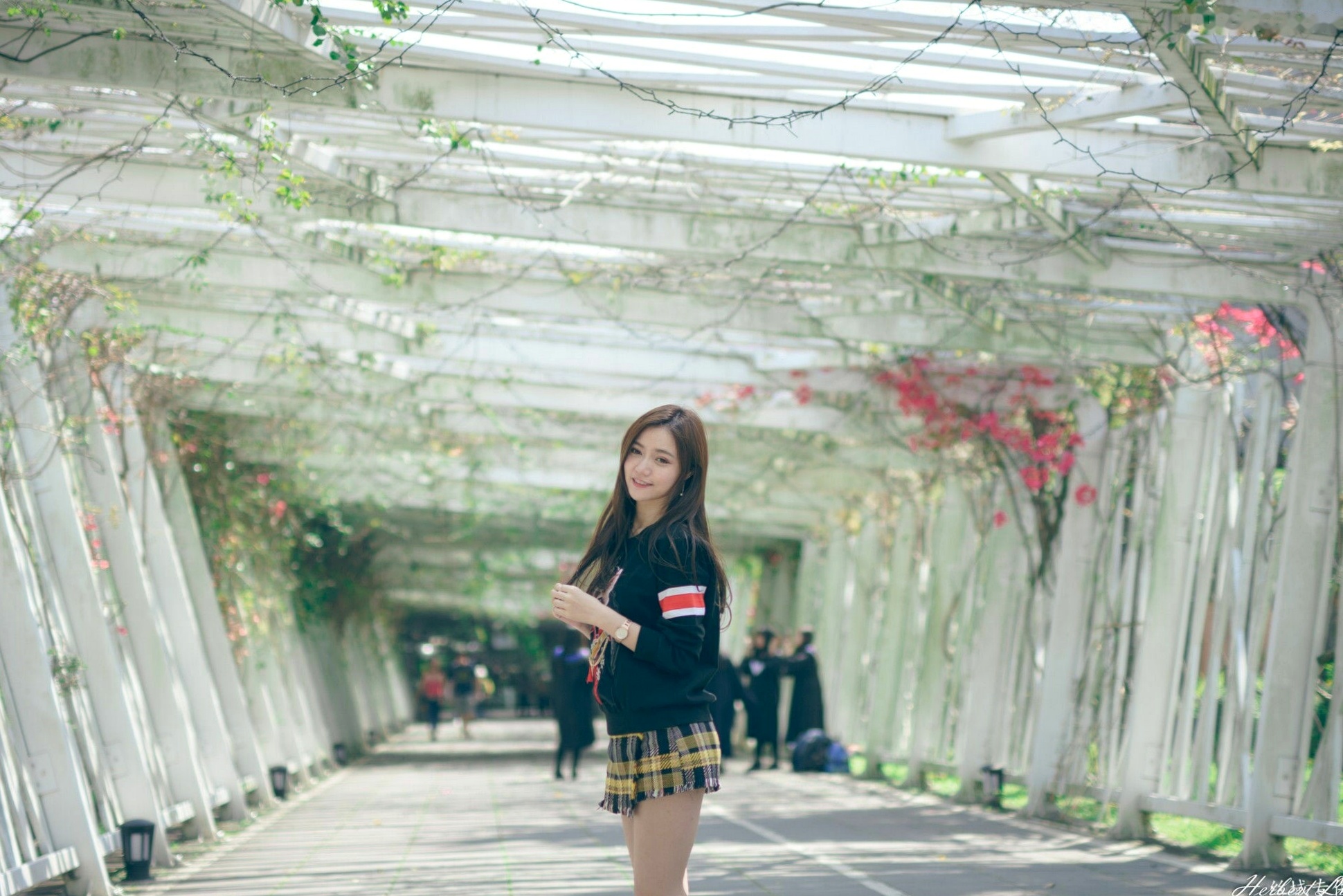 Gallery - 台湾正妹苏小立花博新生公园户外街拍，校花系列清新风格甜美写真台湾清新街拍治愈系 苏小立女神私房照_秀色女神 - image 57