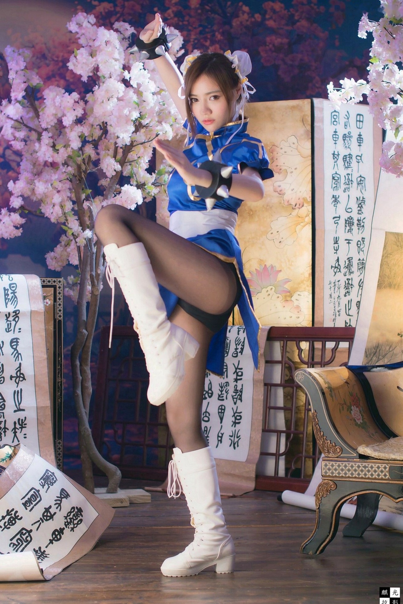 Gallery - 台湾正妹苏小立《春丽》Cosplay写真集，经典格斗角色扮演，蓝旗袍丝袜美腿秀，傲娇清纯女神角色扮演台湾制服女神美腿 苏小立女神私房照_秀色女神 - image 3