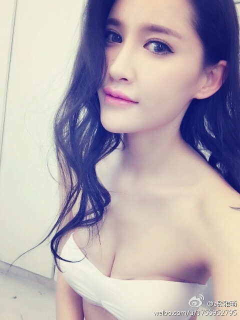 张雅琦 微博私房性感写真图