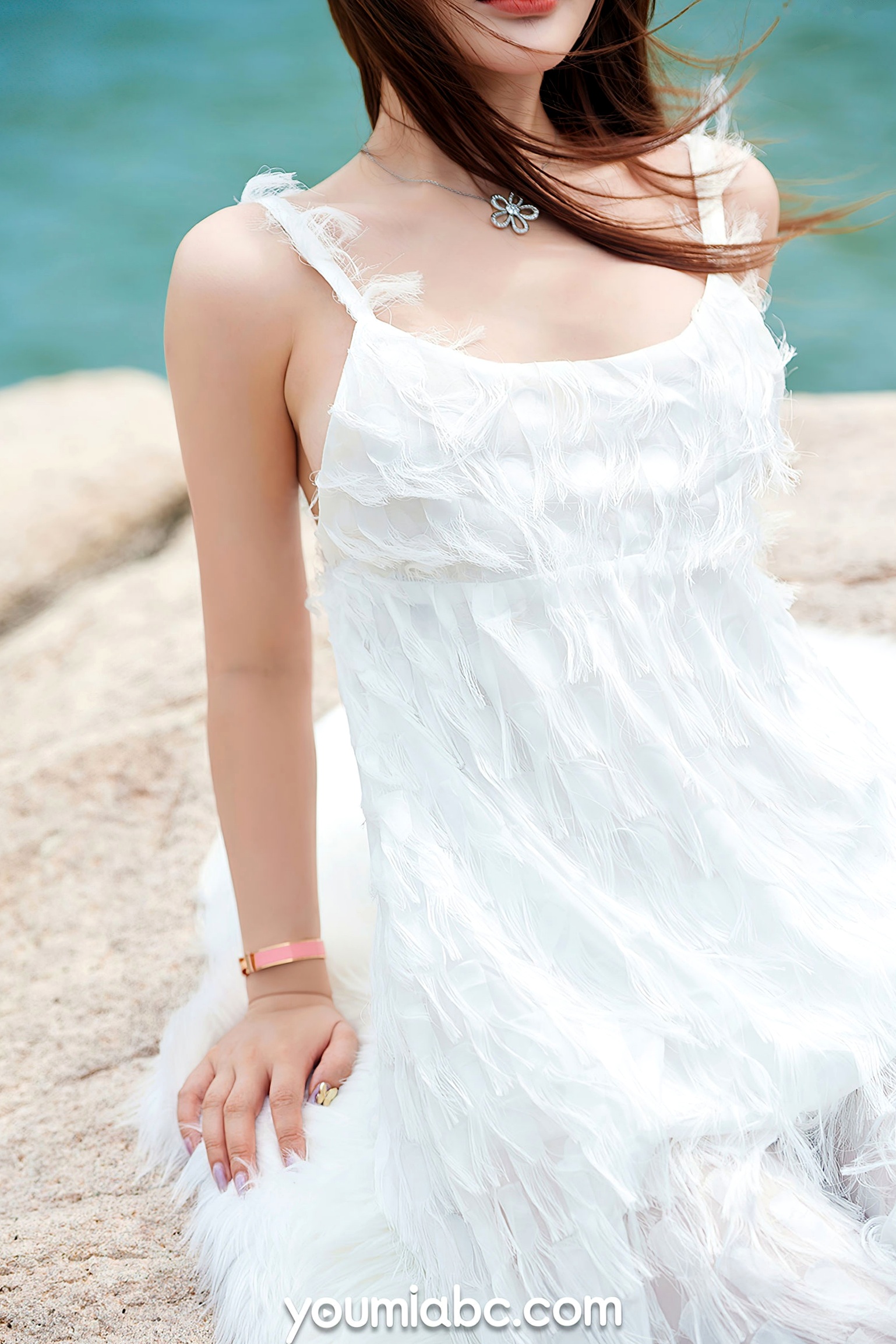 Gallery - YouMi尤蜜-陈宇曦《季夏流光》泳池比基尼与海滩清凉度假私房写真-无圣光大尺度尤蜜荟 - Chiness Model 性感清新户外沙滩泳池 陈宇曦女神私房照_秀色女神 - image 7