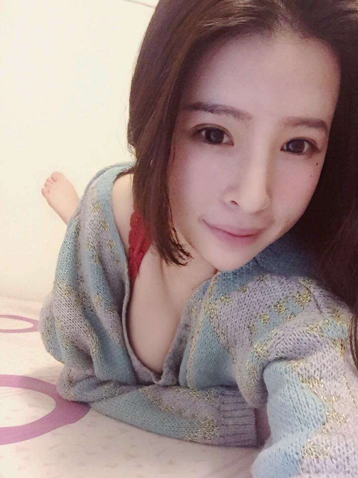 Vina Li 护理系正妹私房照诱惑写真图