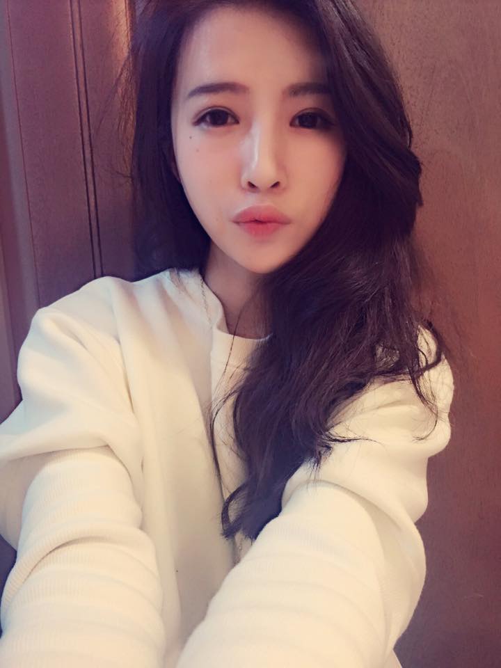 Vina Li 护理系正妹私房照诱惑写真图