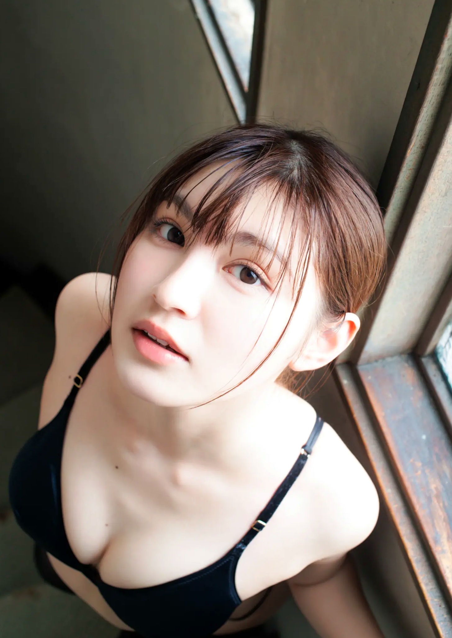 神志那结衣「神级魅力」日系家居性感内衣美腿私房写真