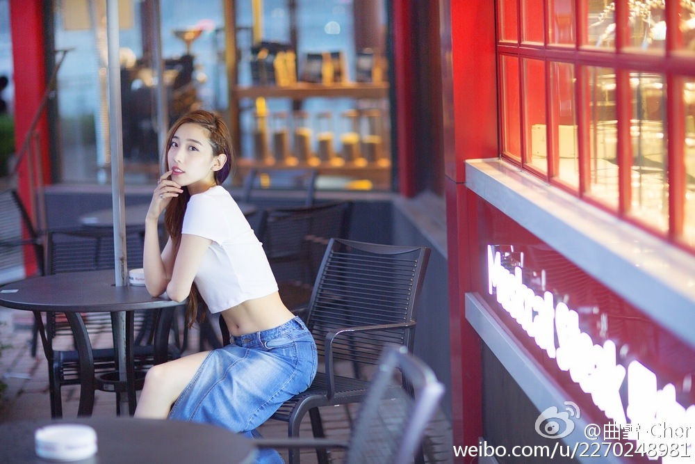 雪儿Cher(曲雪) 微博时尚自拍写真图