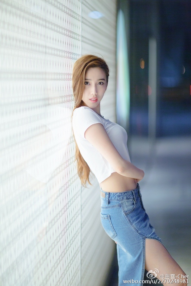 雪儿Cher(曲雪) 微博时尚自拍写真图