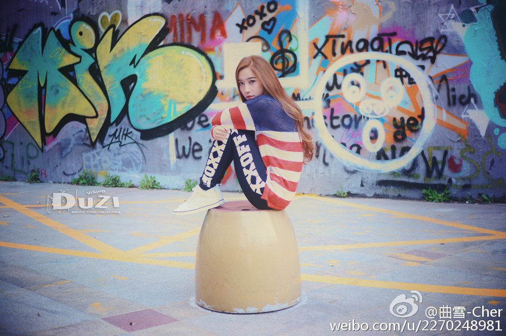 雪儿Cher(曲雪) 微博时尚自拍写真图
