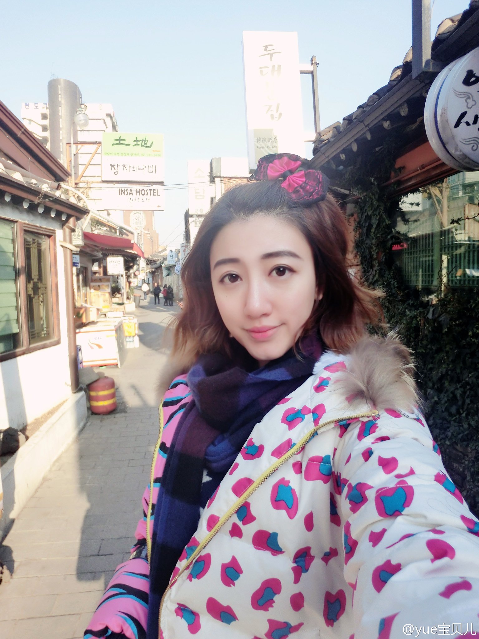 yue宝贝儿(王玥) 清新短发养眼写真图