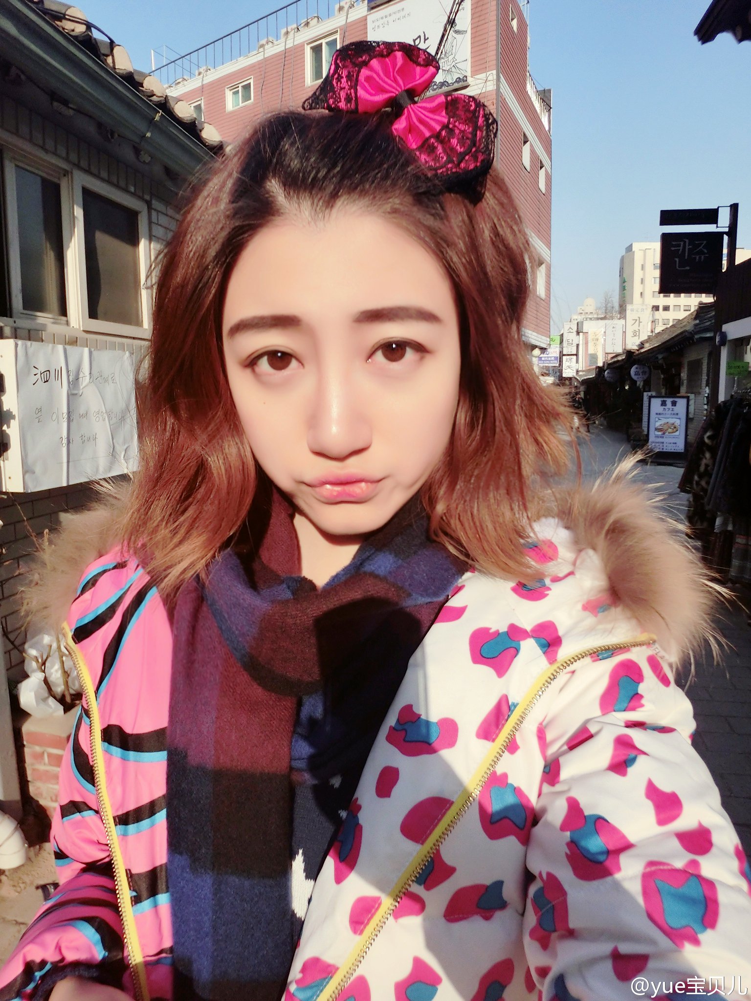 yue宝贝儿(王玥) 清新短发养眼写真图